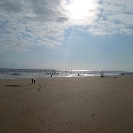 Appartement Spacieux Et Lumineux Secteur Petit Marche A 5 Min A Pied De La Plage Сен-Жан-де-Мон Экстерьер фото